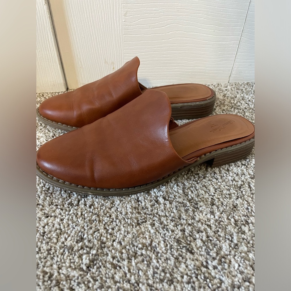 Women’s Mules
